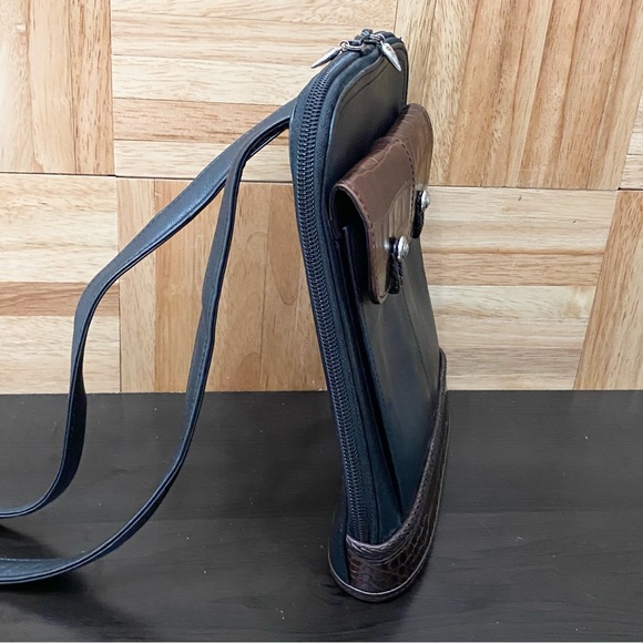 Vintage BRIGHTON Black Croc Leather Trims Two-Flap Front Pockets Shoulder Bag - Picture 6 of 16